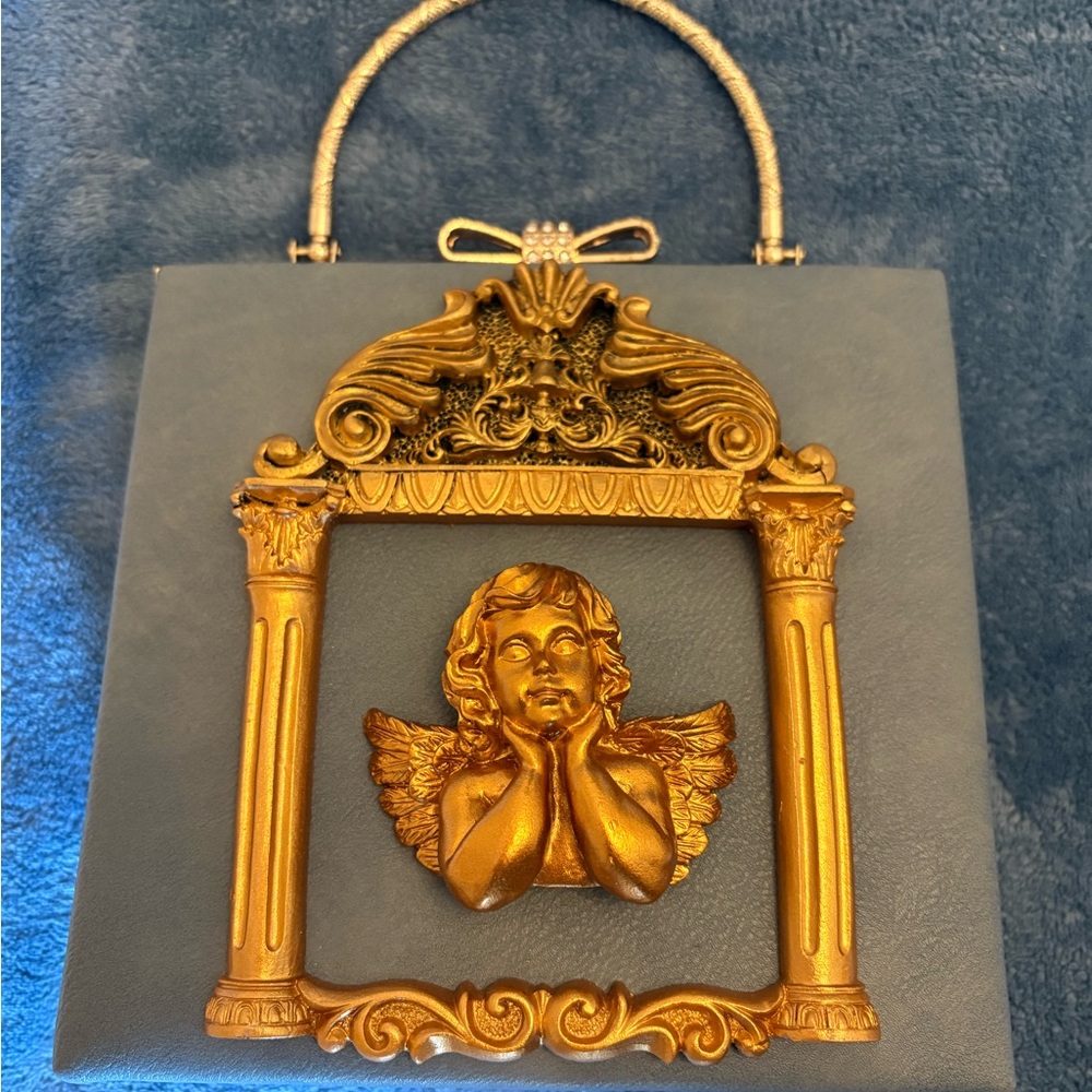 🤍 Belle Muse Angel Vintage Bag — Rare & Elegant ✨🪽
